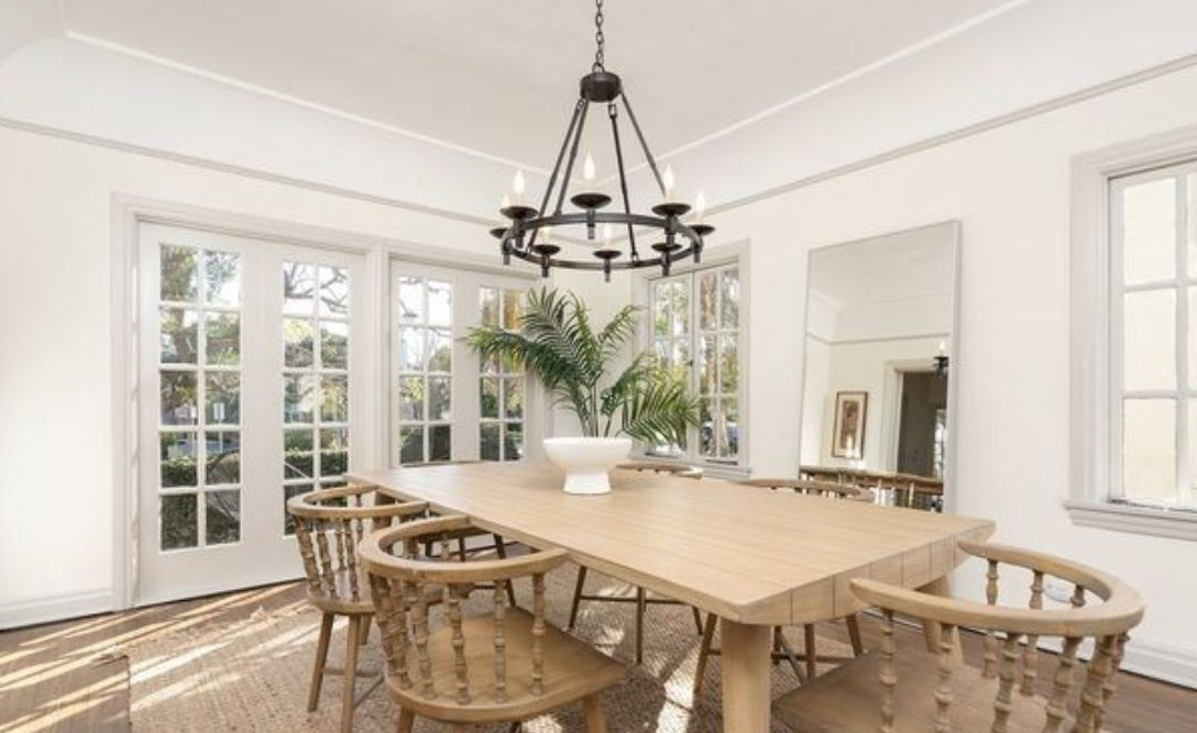 SUPERBLY MAINTAINED 1929 HANCOCK PARK SPANISH RESIDENCE — Modern Living LA
