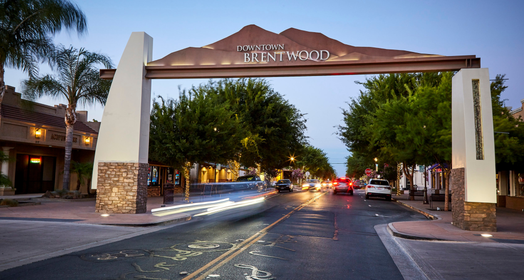 Downtown Brentwood+70 httpswww.brentwood downtown.com_Ron Essex Photography 2018