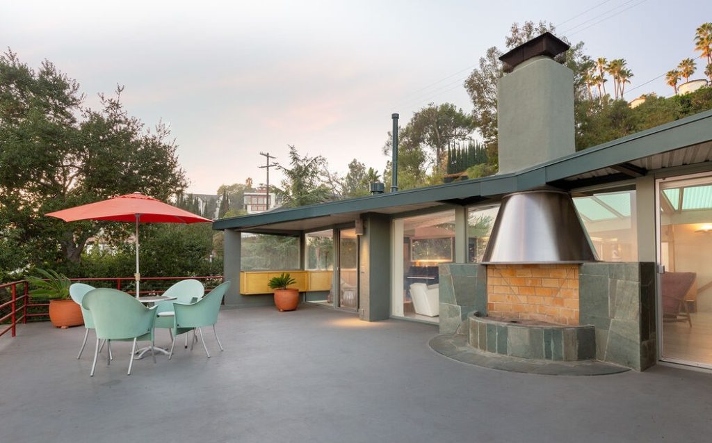 LOS FELIZ ARCHITECTURAL - THE SKOLNIK HOUSE BY R.M. SCHINDLER 