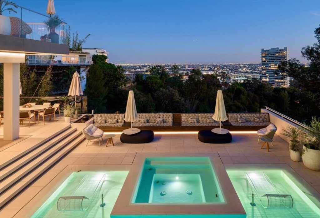 Jetliner views from this glamourous pool deck.