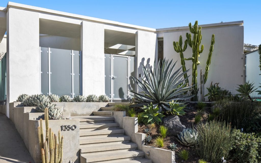 Holmby Hills 1958 Hal Levitt Reimagined by Assembledge+