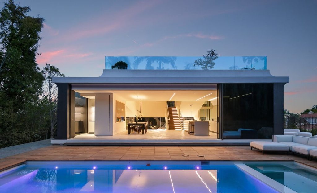 Magnificent pool yard tops off this Modern Architectural Dream Home