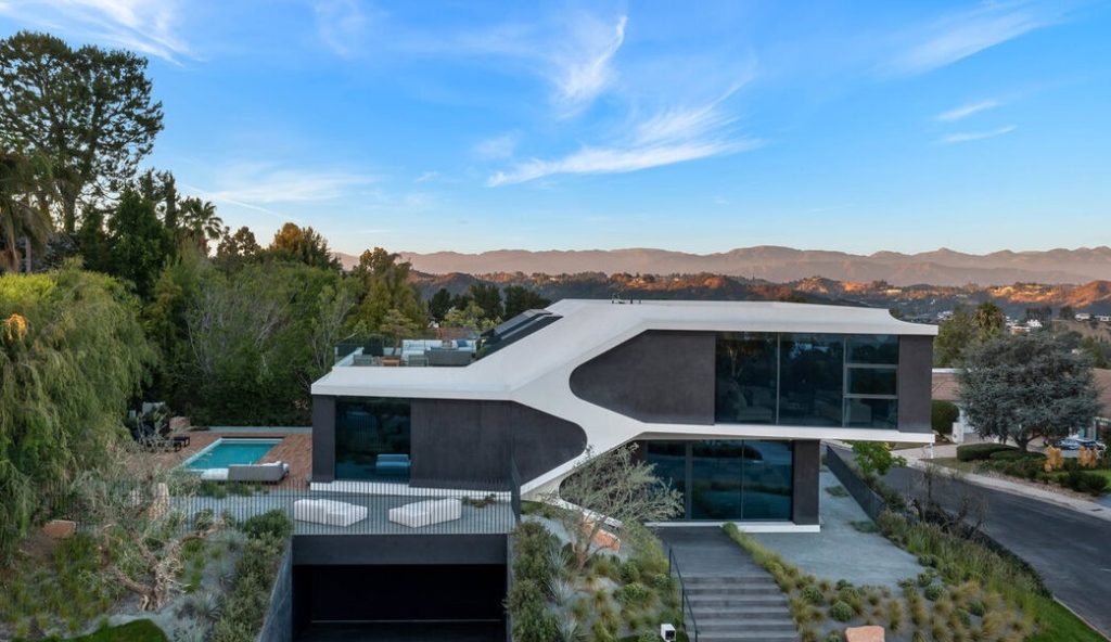 Bel Air Stunning Architectural home with breathtaking Design