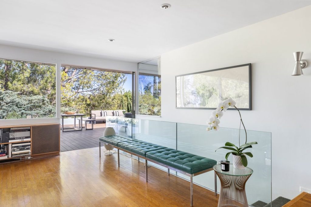 Woodland Hills Richard Neutra Magnificent open spaces and walls of windows