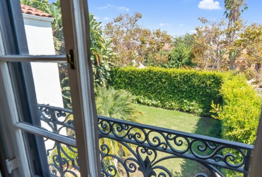 HANCOCK PARK CLASSIC SPANISH MEDITERRANEAN — Modern Living LA