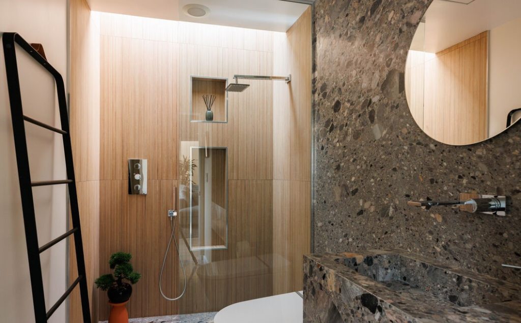 Remarkable attention to detail in this modernist bathroom