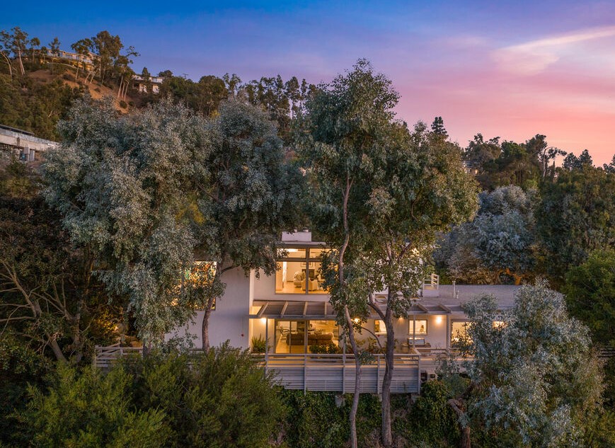 Hollywood Hills Val Powelson Mid Century Modern home designed for himself. Clean lines, open floor plan and plenty of windows.