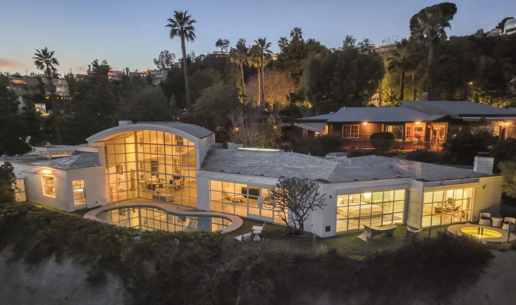 Hollywood Hills by celebrity architect Brian Murphy