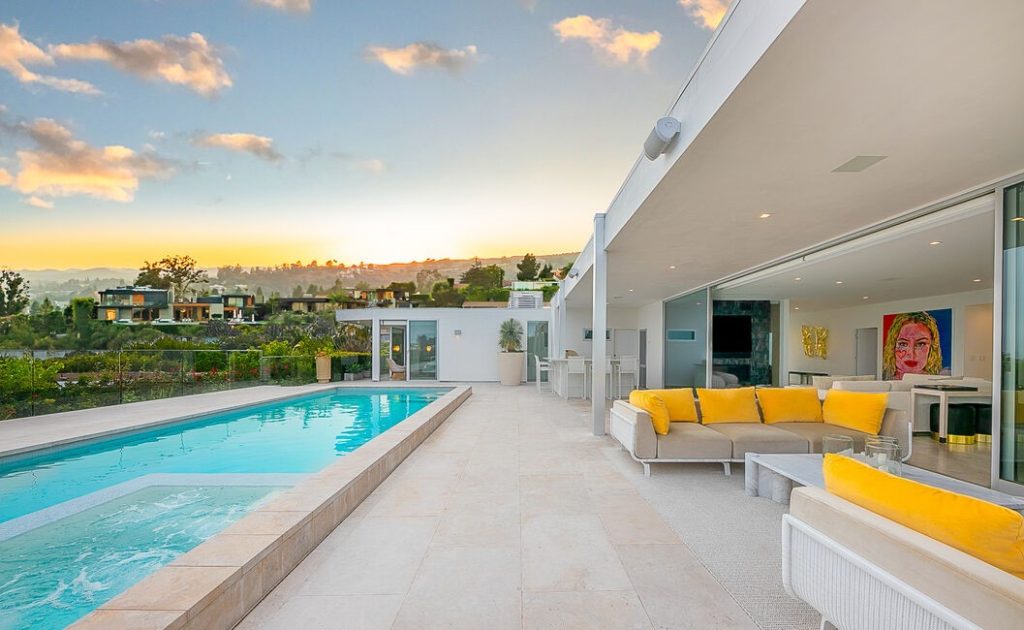 Trousdale Mid-Century Gem Jetliner Views with expansive pool and spa overlooking downtown LA to Catalina island!