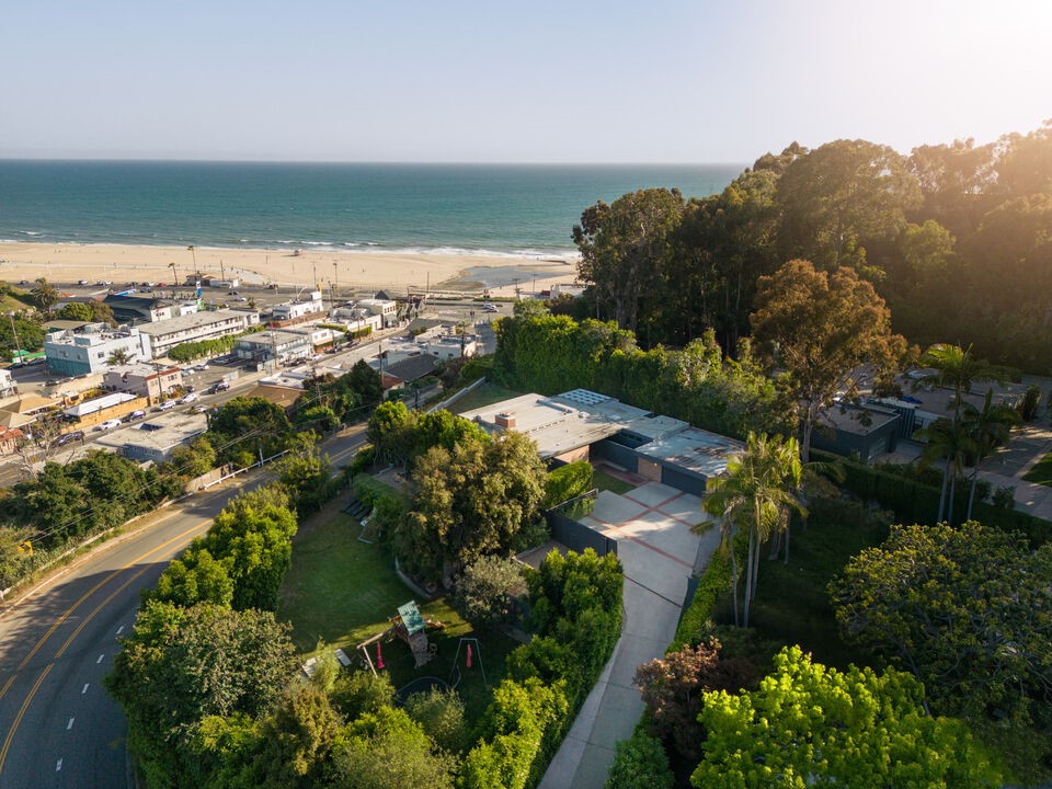 Pacific Palisades Rodney Walker’s West House Case Study 18