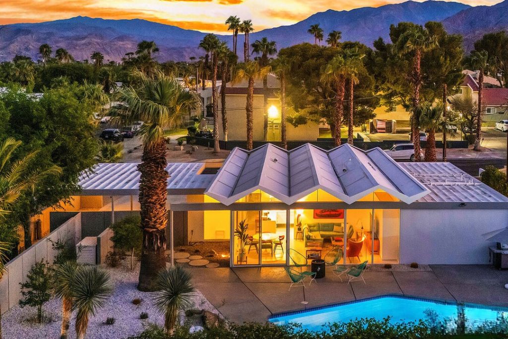 Palm Springs Mid Century Modern Dream Home