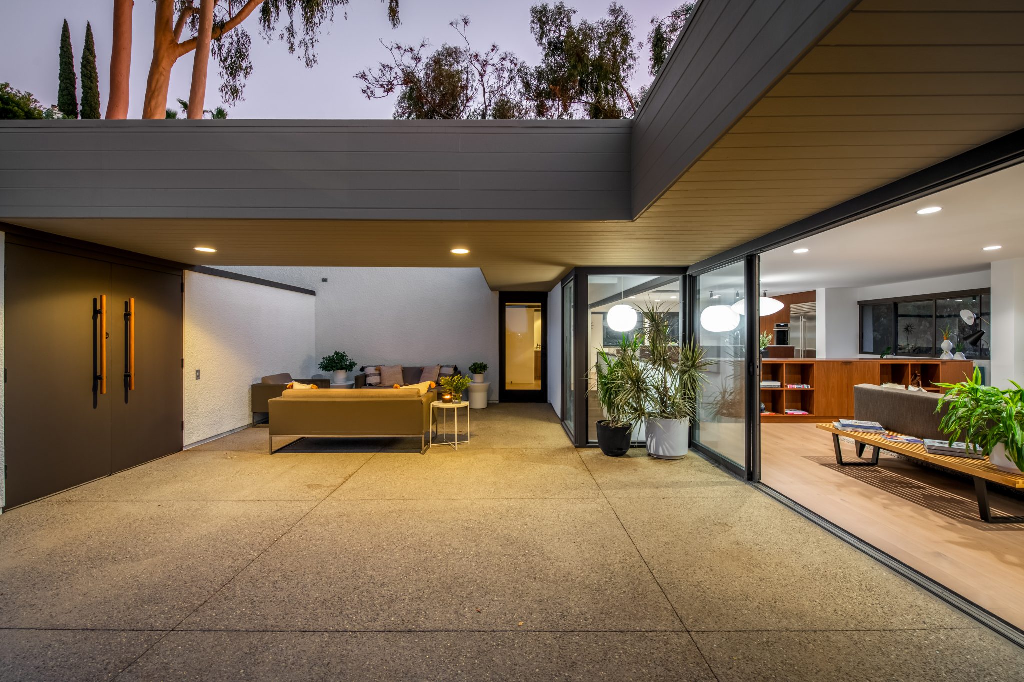 SHERMAN OAKS BUFF & HENSMAN FAIA “EVERTS HOUSE” — Modern Living LA