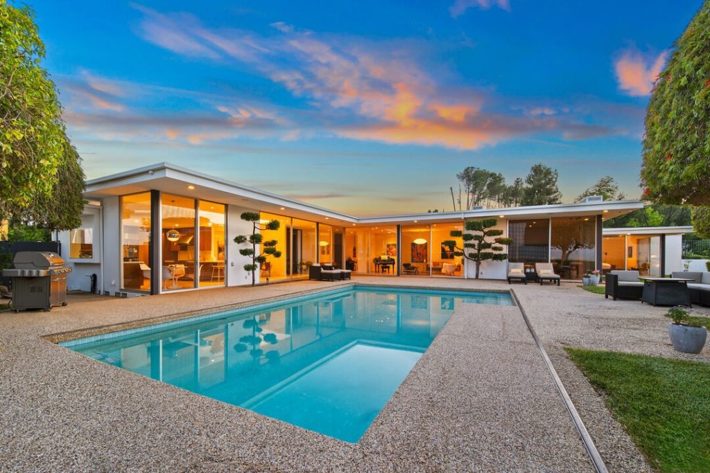 Encino The Strawberry House by Benton and Park, AIA c.1964