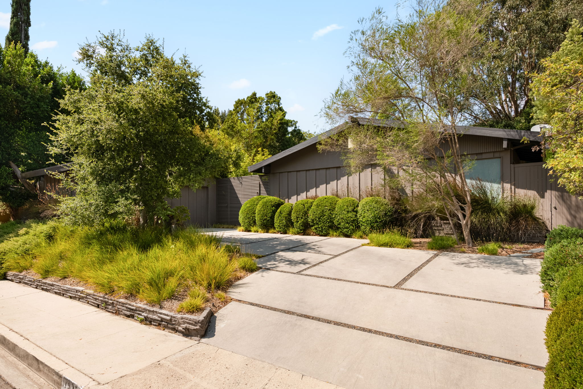 Hollywood Hills Mid-Century Turned Elegant Modern