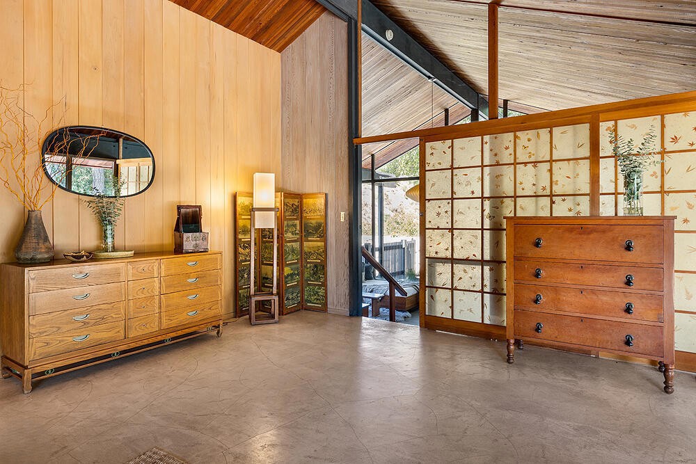 Altadena Architectural Landmark Boulder Crest