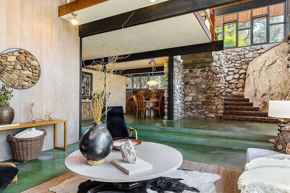 Altadena Architectural Landmark Boulder Crest