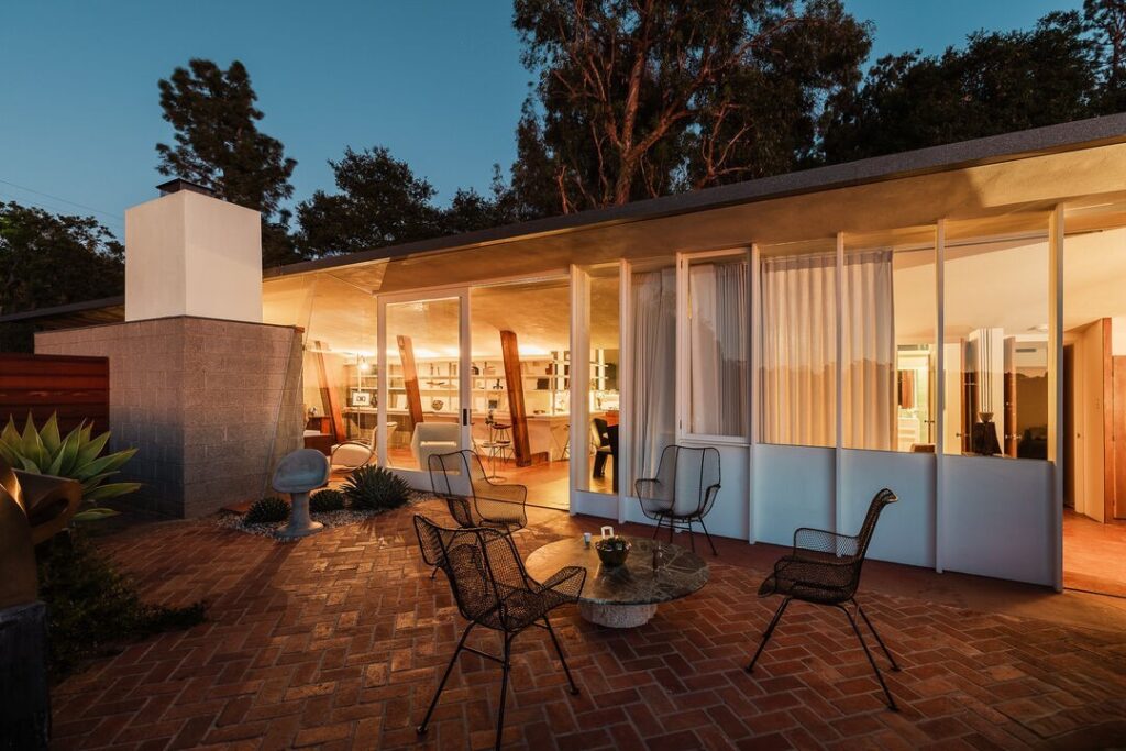 Echo Park Hills Historic Landmark by John Lautner, Faia, Architect