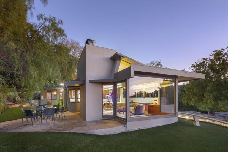 Studio City the Roxy Roth House by R.M. Schindler