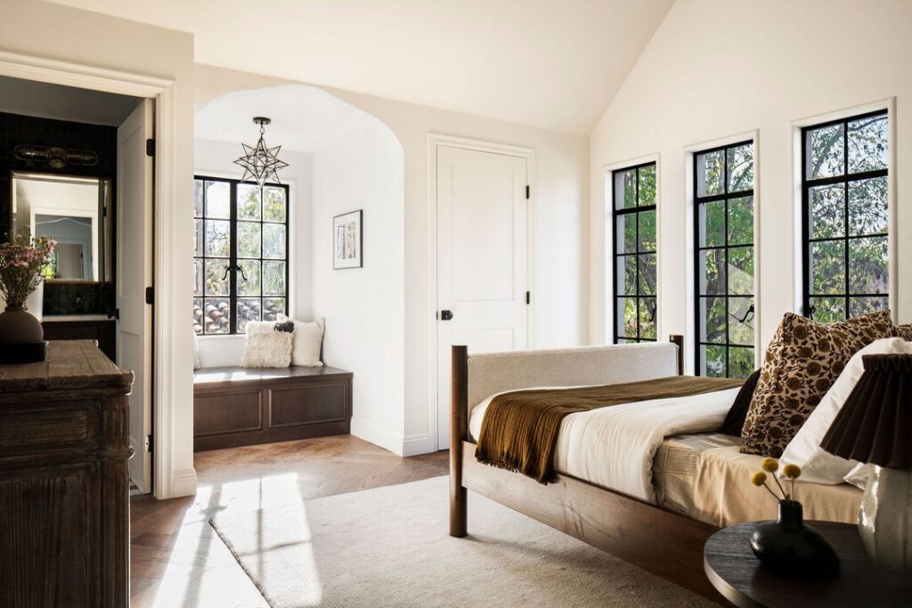 Hancock Park Historic 1930’s Tudor Architecture