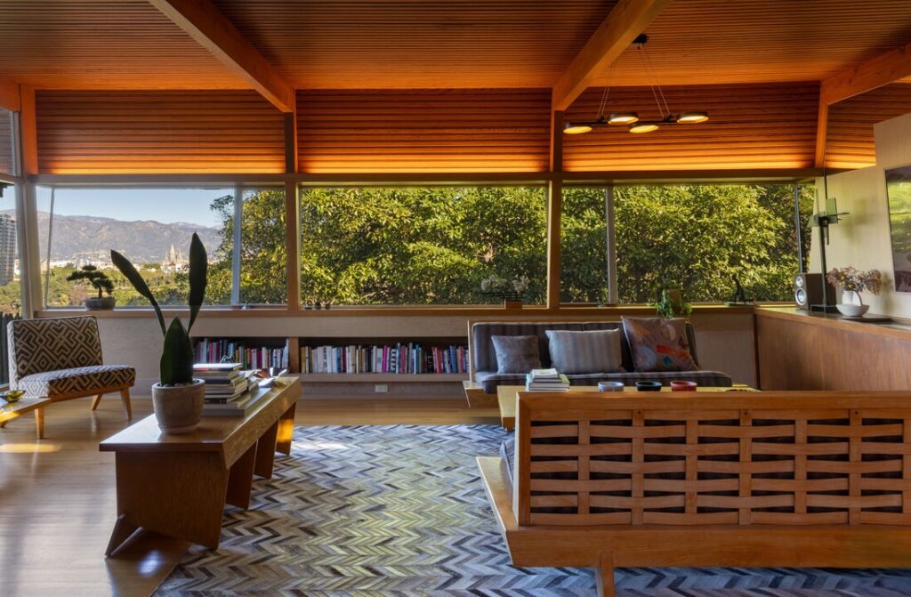 Hollywood Hills Rudolph Schindler Kallis–Sharlin Residence