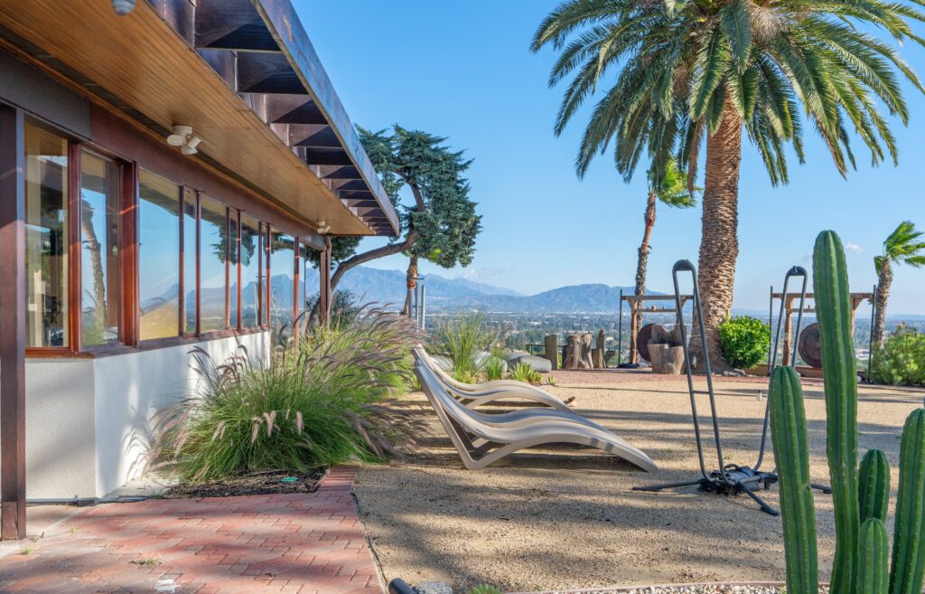 Granada Hills Richard Neutra the Logar House