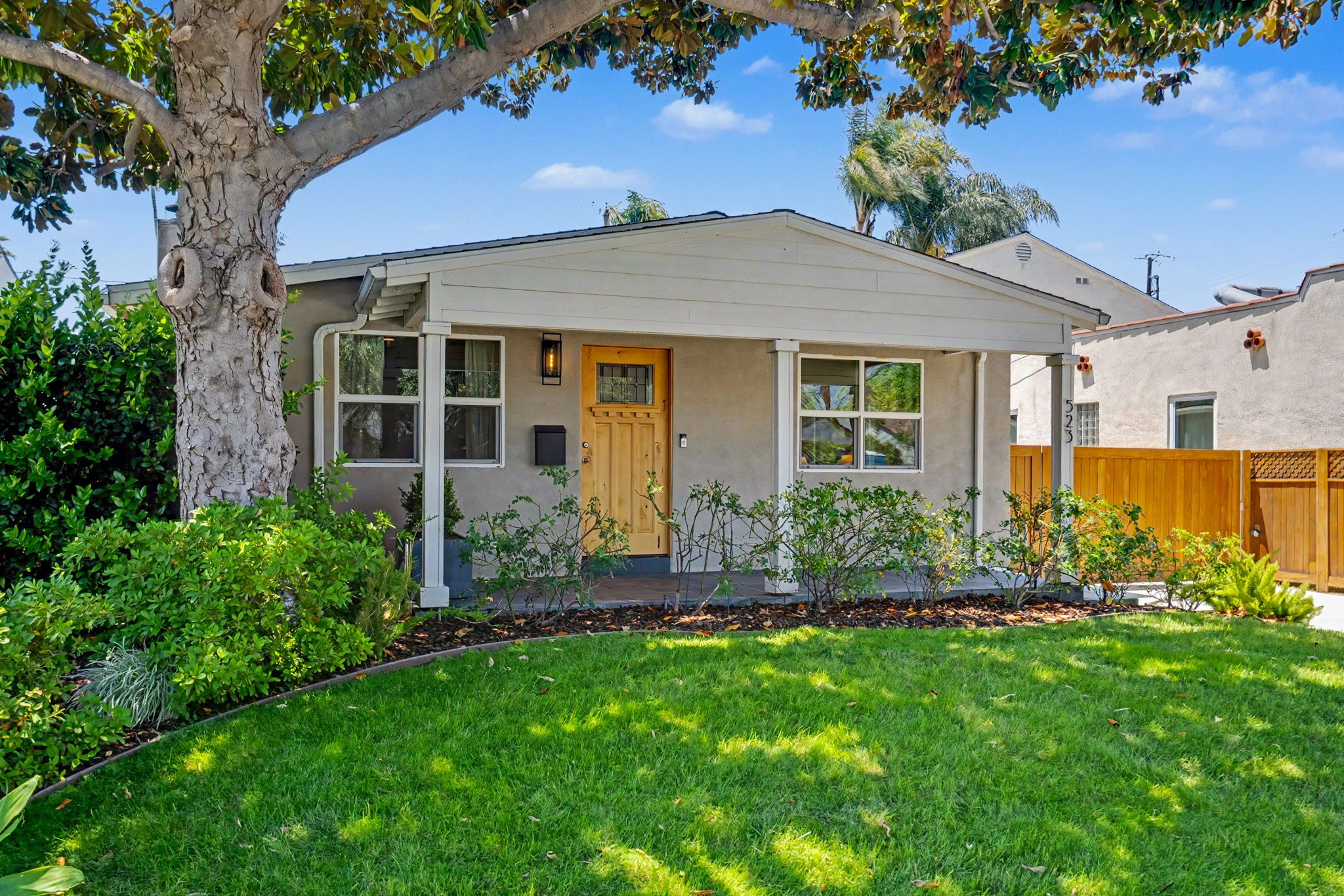 Burbank Modern Renovated Home 