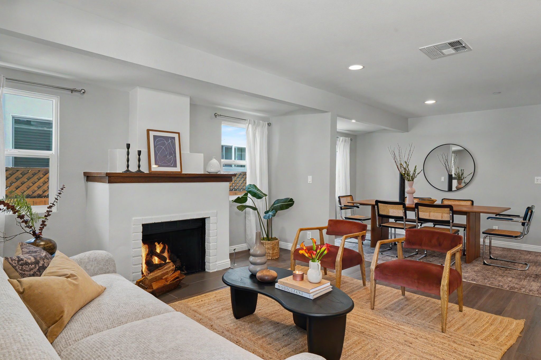 Burbank Modern Renovated Home 