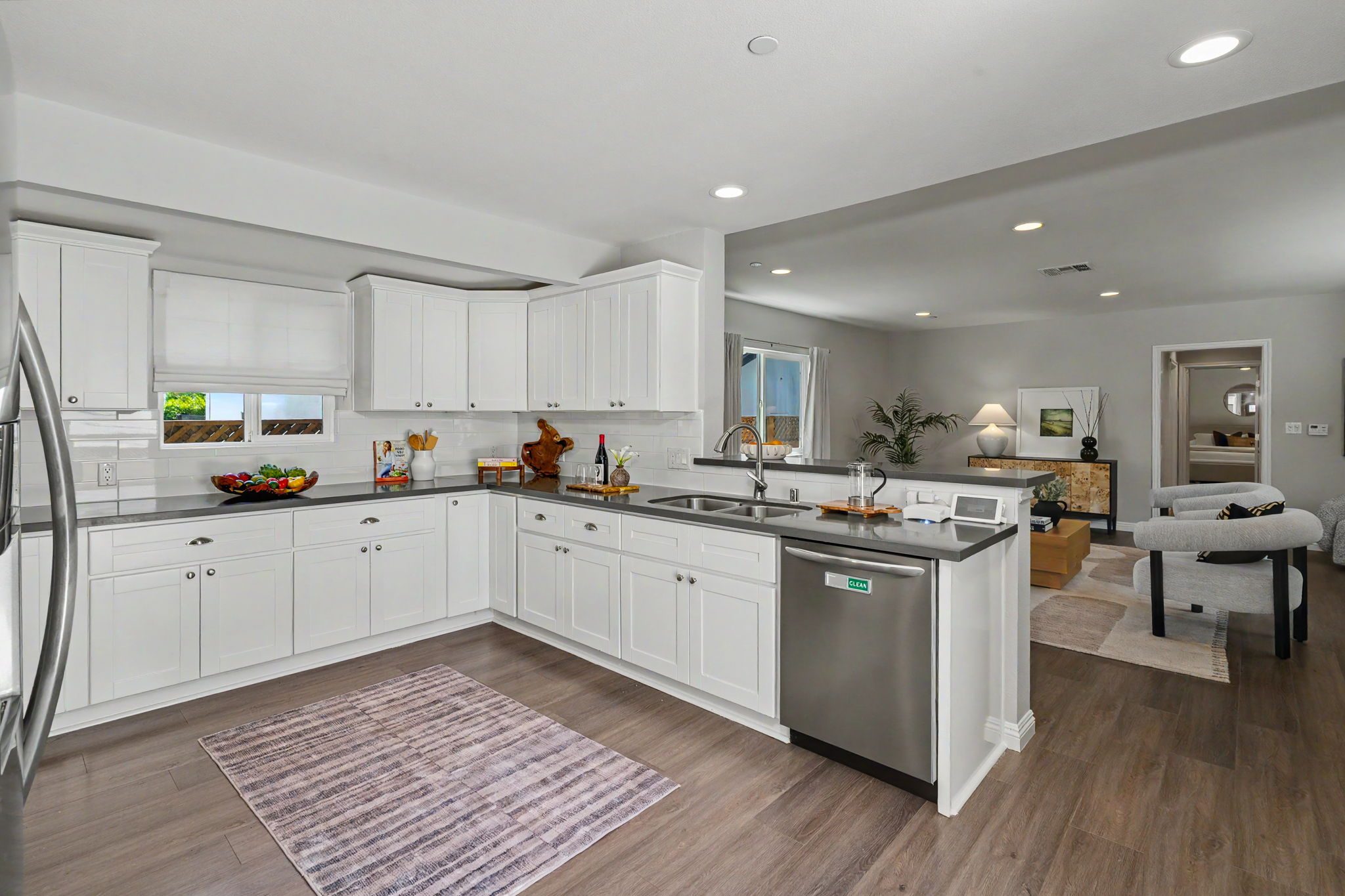 Burbank Modern Renovated Home 