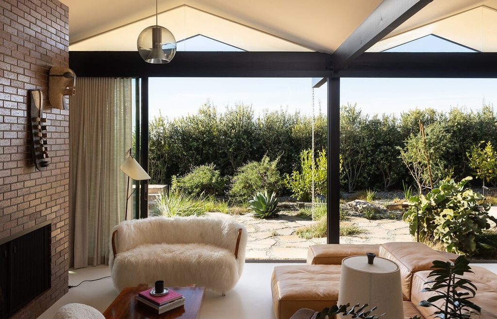 Rancho Palos Verdes Pierre Koenig Mid-Century Masterpiece